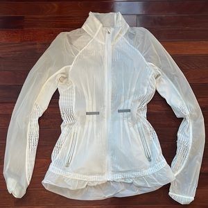 Lululemon lightweight jacket size small (probably 2)